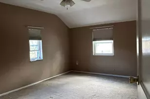 5360 Spring Valley Dr, Pittsburgh, PA 15236 - Photo 6