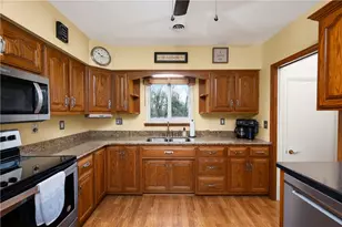 120 Valley View Dr, Summit Township, PA 16002 - Photo 14