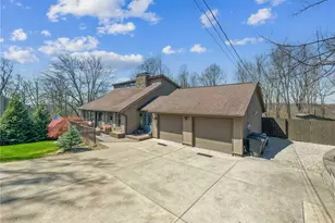 2187 Elizabeth Ct, Murrysville, PA 15632 - Photo 2