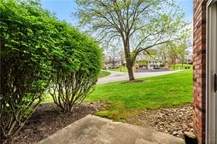 605 Calais Dr, Pittsburgh, PA 15237 - Photo 14