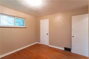 194 Woodridge Dr, Brighton Township, PA 15009 - Photo 18
