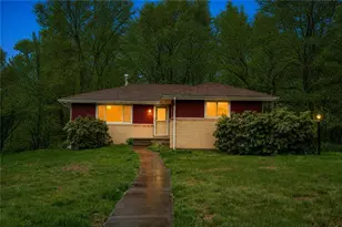 194 Woodridge Dr, Brighton Township, PA 15009 - Photo 1