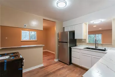 194 Woodridge Dr, Brighton Township, PA 15009 - Photo 6