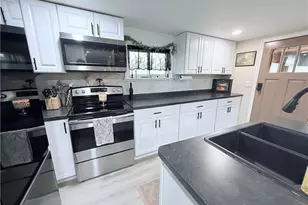 521/523 3rd St, Luzerne Township, PA 15447 - Photo 6