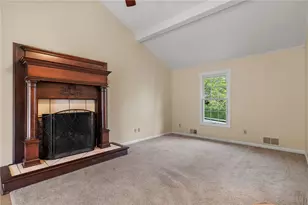 552 Sandrae Dr, Pittsburgh, PA 15243 - Photo 12