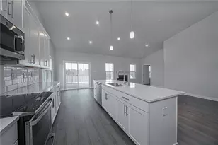 142 Olga Ave, Robinson Twp, PA 15108 - Photo 18