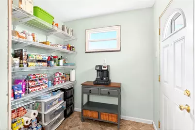 409 Pleasant Valley Rd, Smith Township, PA 15019 - Photo 10