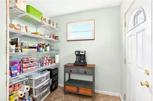 409 Pleasant Valley Rd, Smith Township, PA 15019 - Photo 10