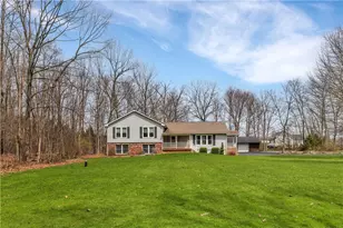 10 N Gait Dr, Liberty Township, PA 16127 - Photo 2