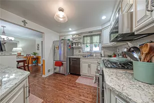 6723 Ridgevue Dr, South Park, PA 15236 - Photo 10