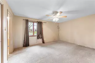 13 Hearthstone Dr, Pittsburgh, PA 15235 - Photo 16