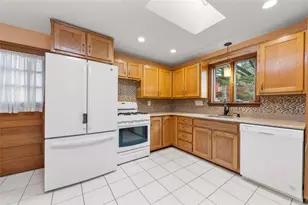 13 Hearthstone Dr, Pittsburgh, PA 15235 - Photo 12