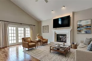 535 Dorchester Dr, Seven Fields Boro, PA 16046 - Photo 6