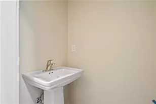 1223 Center Ave, Pittsburgh, PA 15229 - Photo 14