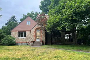 127 Westland Dr, Pittsburgh, PA 15217 - Photo 1