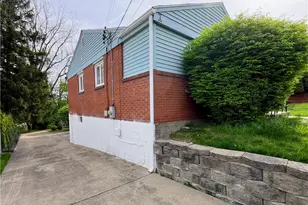10920 Highpoint Dr, Pittsburgh, PA 15235 - Photo 46