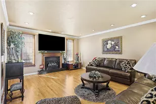 33 Mason Dr, Robinson Twp, PA 15108 - Photo 6
