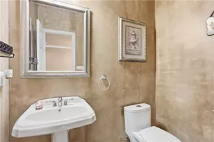 33 Mason Dr, Robinson Twp, PA 15108 - Photo 8