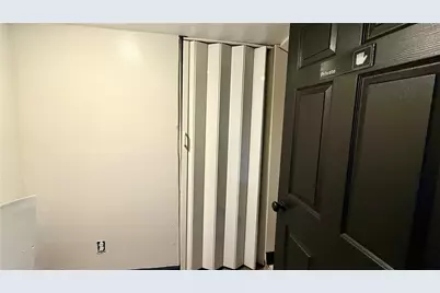 724 Chartiers Avenue, McKees Rocks, PA 15136 - Photo 10