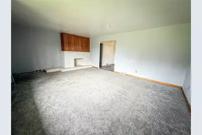 102 Randy Dr, City of But SW, PA 16002 - Photo 6