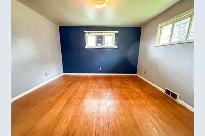 102 Randy Dr, City of But SW, PA 16002 - Photo 22