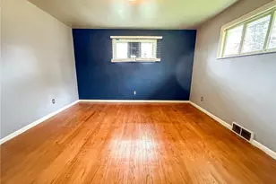 102 Randy Dr, City of But SW, PA 16002 - Photo 22