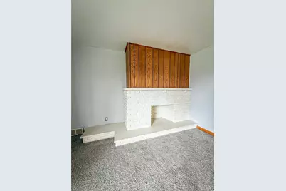 102 Randy Dr, City of But SW, PA 16002 - Photo 8