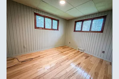 102 Randy Dr, City of But SW, PA 16002 - Photo 24