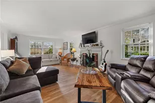 112 Eton Dr, Pittsburgh, PA 15215 - Photo 10
