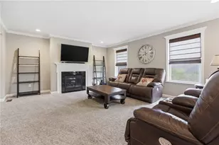 327 Everest Cir, Chartiers, PA 15342 - Photo 10