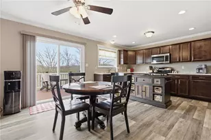 327 Everest Cir, Chartiers, PA 15342 - Photo 12
