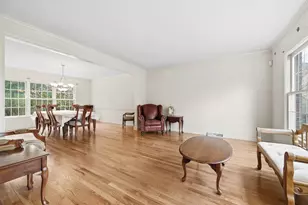 2608 Carriage House Dr, Hampton, PA 15101 - Photo 6