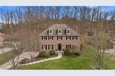 128 Oakview Drive, Cranberry Township, PA 16066 - Photo 2