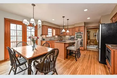 2551 Longmount Drive, Pittsburgh, PA 15090 - Photo 12