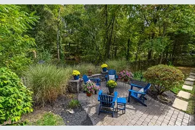 2551 Longmount Drive, Pittsburgh, PA 15090 - Photo 6