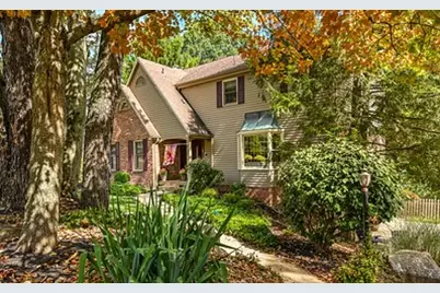 2551 Longmount Drive, Pittsburgh, PA 15090 - Photo 2