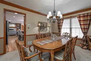 2551 Longmount Dr, Pittsburgh, PA 15090 - Photo 14