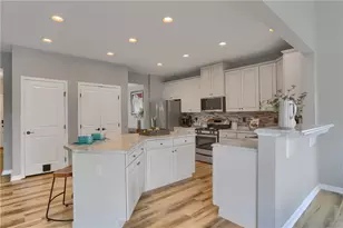 409 Elgin Cir, Moon/Crescent Twp, PA 15108 - Photo 8