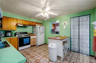 3211 Joe Hammer Sq, Pittsburgh, PA 15213 - Photo 8