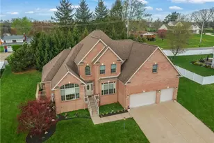202 Keystone Crossing, Findlay Township, PA 15026 - Photo 2