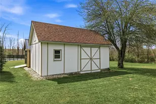 119 Donation Rd, Hempfield Township, PA 16125 - Photo 6