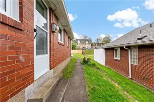 4258 Glen Lytle Rd, Pittsburgh, PA 15217 - Photo 26