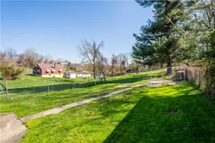 1024 Wilson St, Monessen, PA 15062 - Photo 22