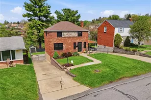 1652 Norsen Dr, Scott Township, PA 15243 - Photo 4