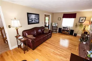 5037 Sunnyslope Dr, Hampton, PA 15044 - Photo 4