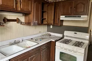 327 3rd St, Leechburg Boro, PA 15656 - Photo 4