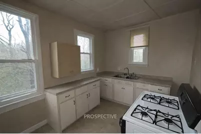 323 Traymore Ave, Beechview, PA 15216 - Photo 10
