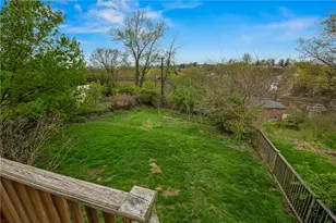 1152 Pinewood Dr, Pittsburgh, PA 15243 - Photo 2