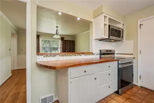 1152 Pinewood Dr, Pittsburgh, PA 15243 - Photo 6