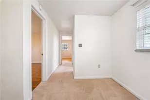 1152 Pinewood Dr, Pittsburgh, PA 15243 - Photo 14